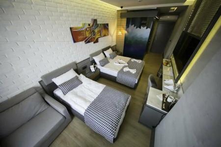 Laren Family & Spa - Boutique Class - 53