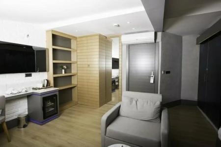 Laren Family & Spa - Boutique Class - 42
