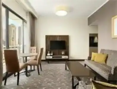 Hawthorn Suites by Wyndham Abu Dhabi City Center - 71