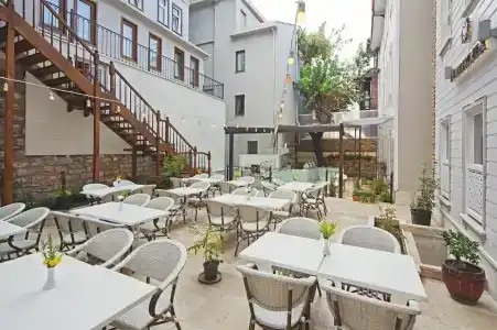 Azade - 72