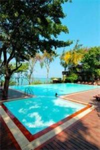 Birds and Bees Resort - 49