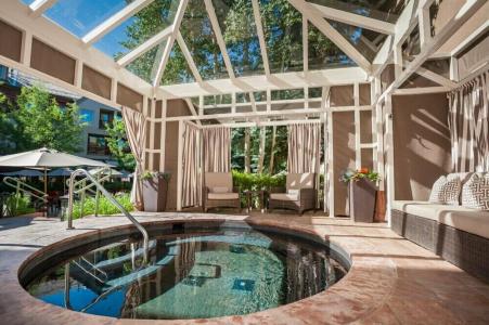 The Little Nell - 38