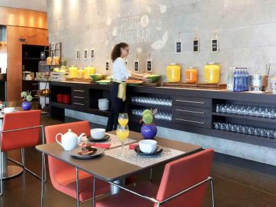 Novotel Barcelona City - 91