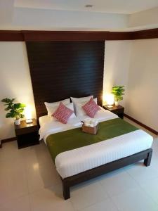 Naithon Beach Mansion - 92