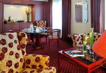 Courtyard by Marriott Hamburg Airport - 61