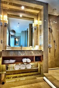 Renaissance Istanbul Polat Bosphorus - 90