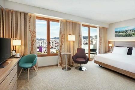 Hilton Garden Inn - 25