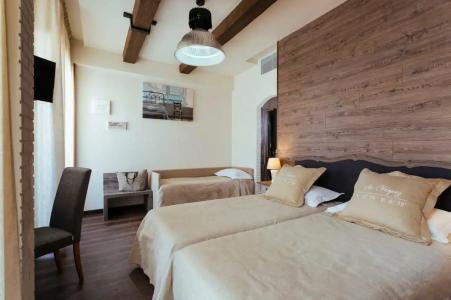 Best Western Maison B - 80
