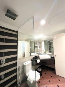 Holiday Villa Beach Resort & Spa Langkawi - 85