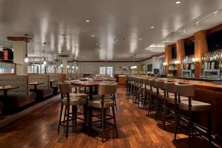 DoubleTree by Hilton Dallas - Love Field - 69