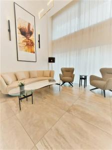 Roseum Boutique - 95