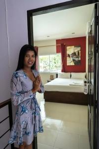 Baan Yuyen Karon Guesthouse - 11