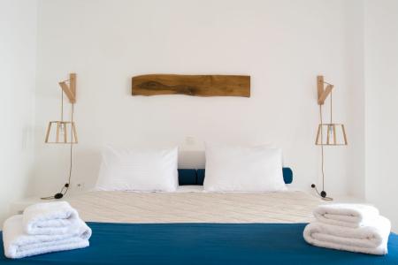 Santorini Crystal Blue Boutique - 86