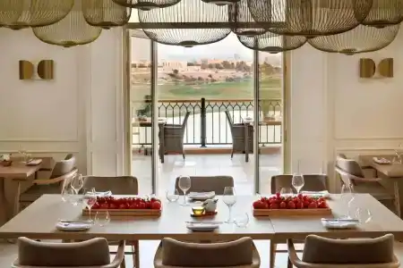 Address Montgomerie - 28