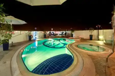 Howard Johnson Bur Dubai - 50