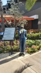 Sailor's Beach Club - 52