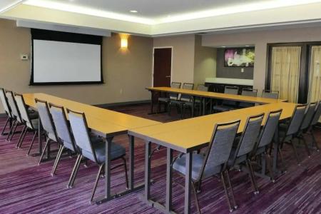 Courtyard Chesapeake Greenbrier - 26