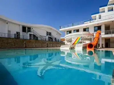 Elite Luxury Suite & Spa - 91