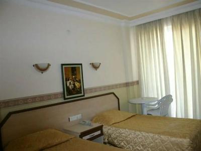 Kleopatra Saray - 16