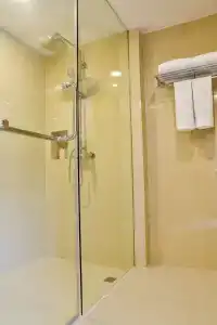 Golden Tulip Pattaya Beach Resort - 94