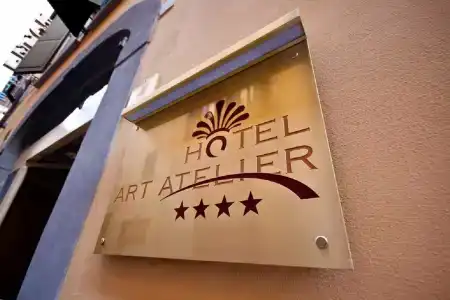 Art Atelier - 32