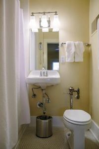 The Plaza - Milwaukee - 14