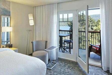 Courtyard by Marriott Lake George - 8