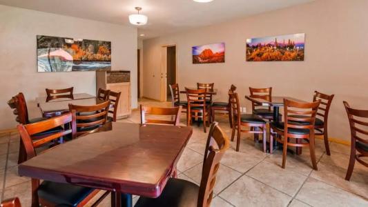 Best Western Ponderosa Lodge - 36