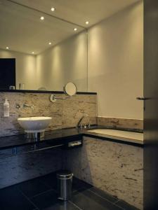 Metropolitan by Flemings - 75