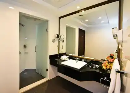 Ramada by Wyndham Abu Dhabi Corniche - 30