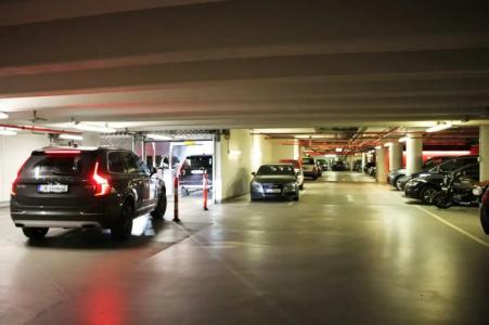 Empire Riverside - 11