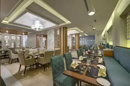 Royal Continental - 82