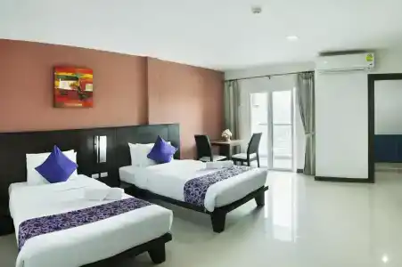 AJ Residence - 34