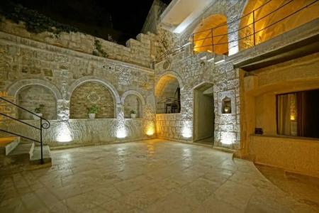 Risus Cave Suites - 61