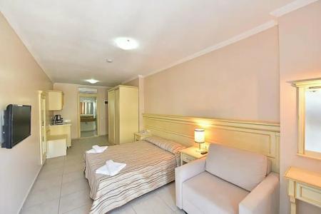 Tropicana Beach - 10