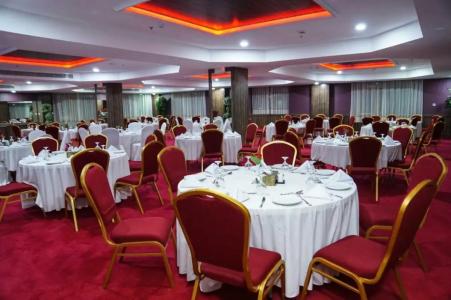 Arman Juffair Mall - 83