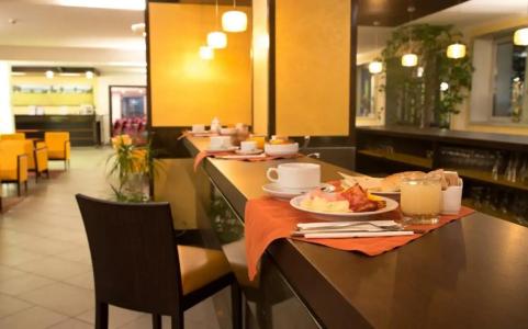 Best Western City - 81