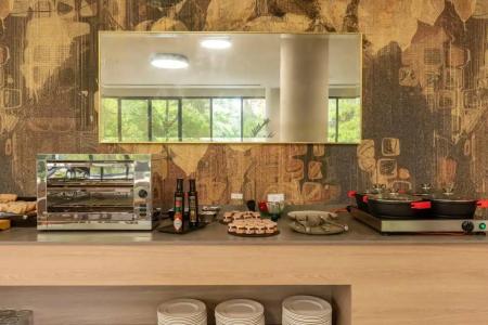 Rafaelhoteles Piramides - 13