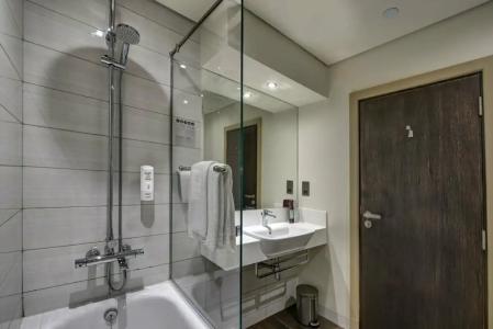 Premier Inn Dubai Al Jaddaf - 34