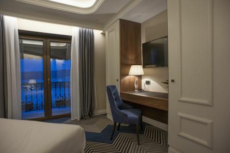 Boutique La Roche - 72