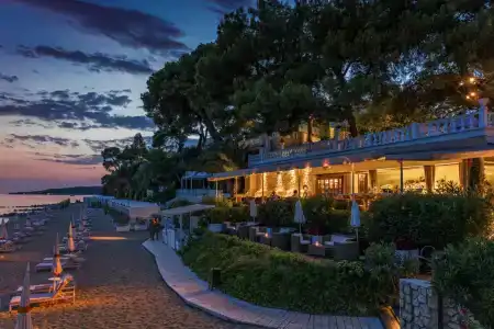 Danai Beach Resort & Villas