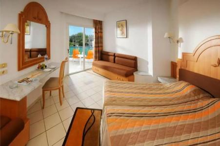 Riviera - Family and couples only - 92