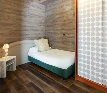 Best Western Maison B - 72