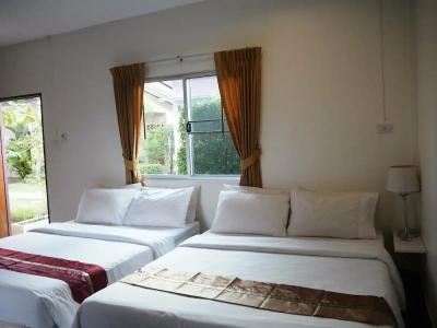Canal Resort - 10