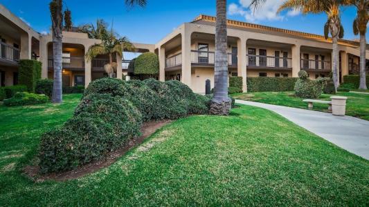 Best Western Plus South Coast Inn - 60