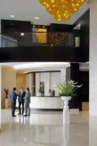 Mövenpick Jumeirah Lakes Towers Dubai - 8