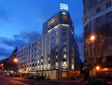 Radisson RED Madrid - 1