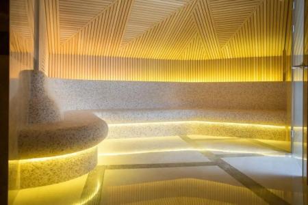 Boutique La Roche - 74