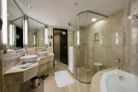 Ramada Plaza by Wyndham Dubai Deira - 99