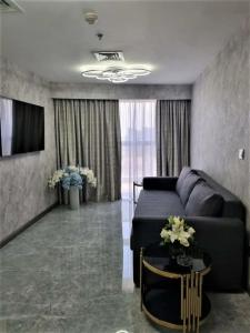 Majestic City Retreat - 32